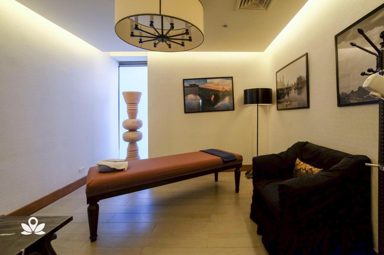 Zen Home Knightsbridge Residences Makati Макати Экстерьер фото