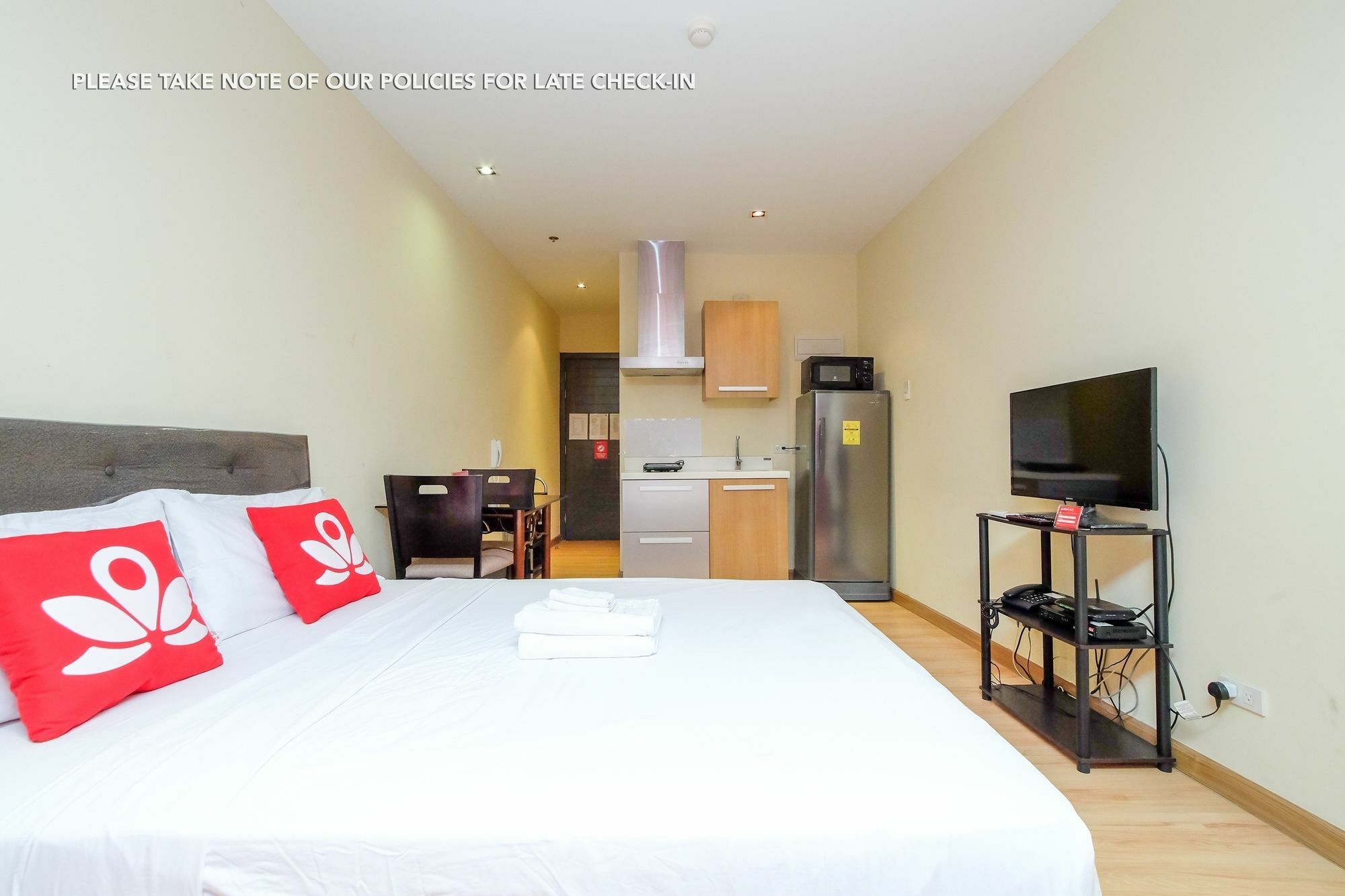 Zen Home Knightsbridge Residences Makati Макати Экстерьер фото