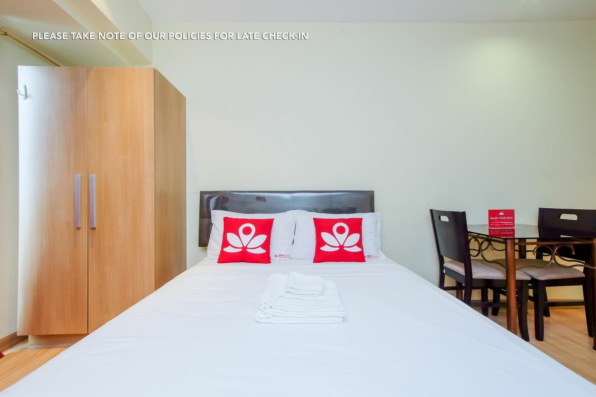 Zen Home Knightsbridge Residences Makati Макати Экстерьер фото